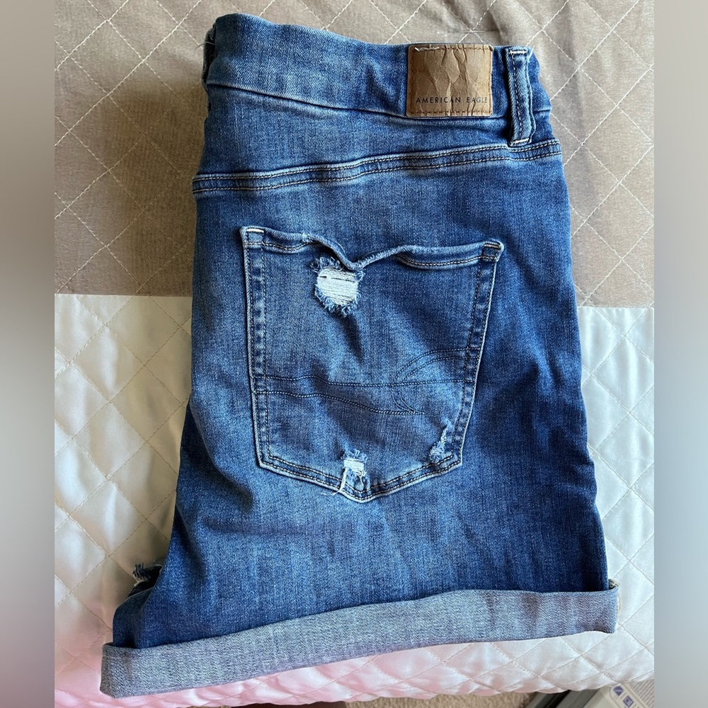 American Eagle Curvy High Rise Shorts